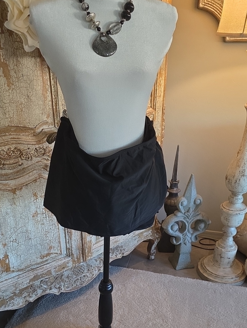 New Jaclyn Smith Black Swim Skirt